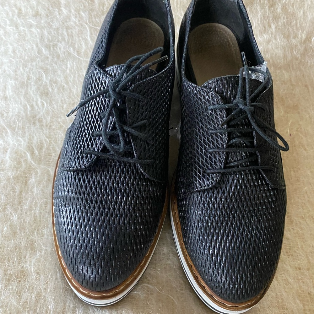 Summit Cut-out Leather Oxfords Made in Italy
